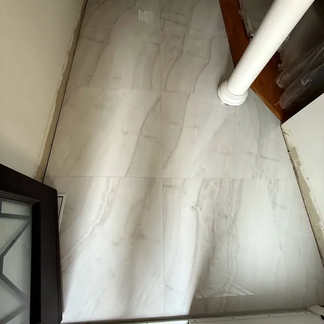 Marble-look tiled floor detail